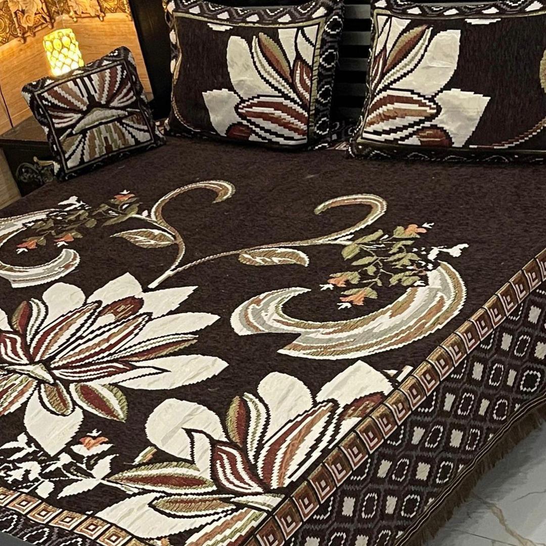 Luxurious Velvet Jacquard King Size Bedsheet Set - 4 Pcs with Embroidered Design